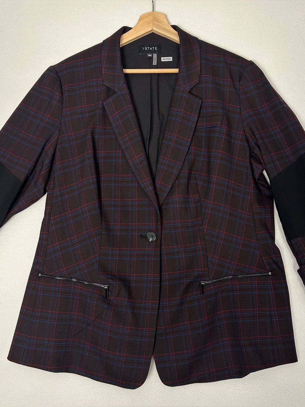 BNWOT Women's Burgundy Plaid Blazer size 16
